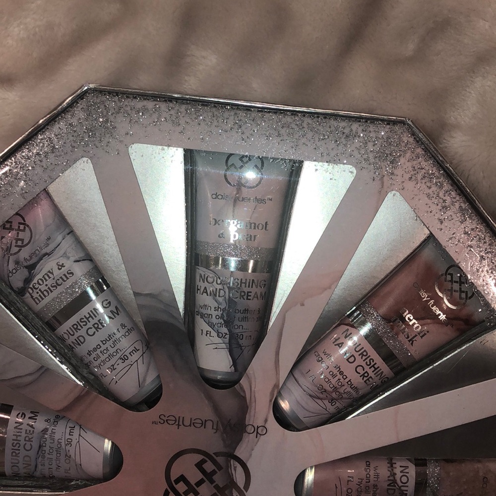 NEW Hand Cream Set - Picture 5 of 6